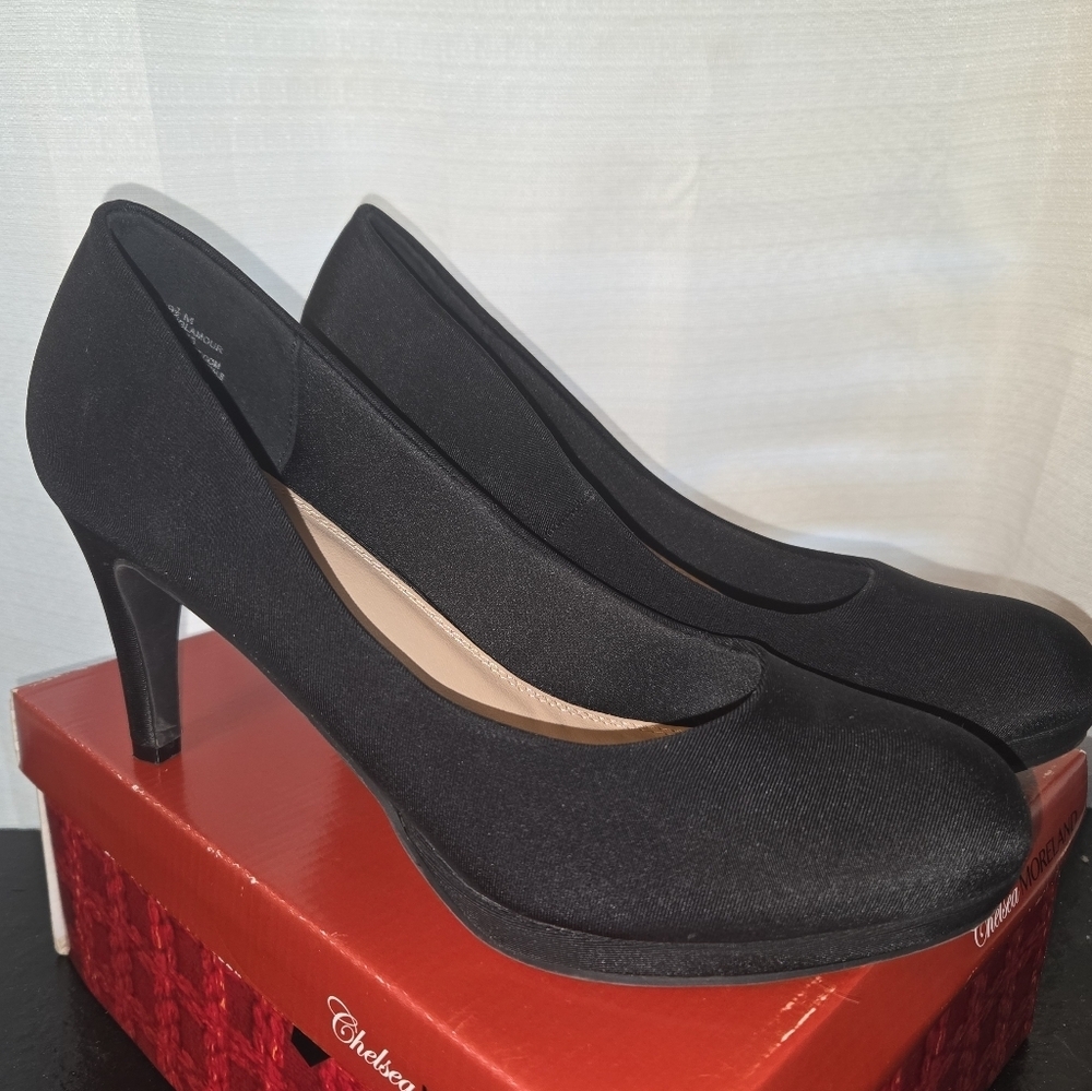 Women's Heels, Black, 9.5 Size. Chelsea Moreland Brand. Dressy Pretty Sexy Shoes